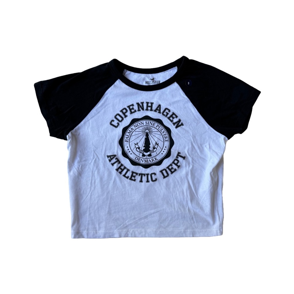 NEW WITH TAGS Hollister Black and White “Copenhagen Athletic Dept” Crop Top
